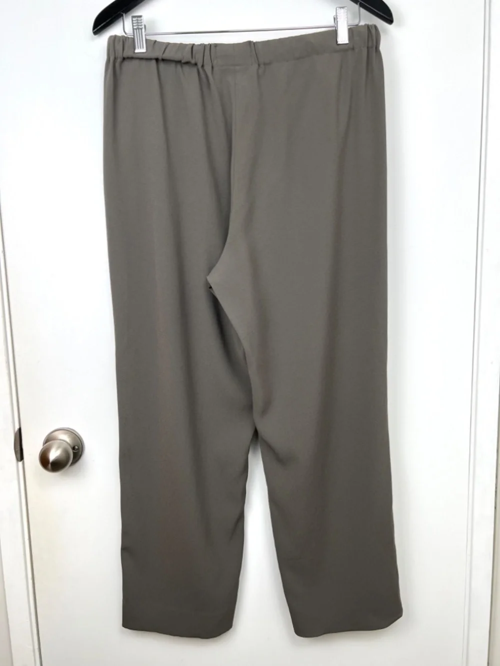 Aritzia Babaton Conan Crepe Dress/Casual Pants size L Taupe Athleisure Weekend